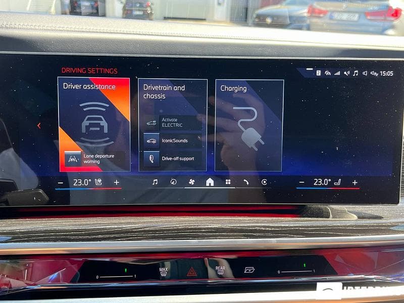 2023 BMW 750e XDrive — Miniatură 12