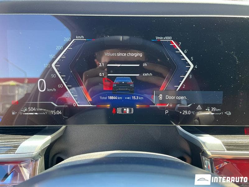 2023 BMW 750e XDrive — Miniatură 10