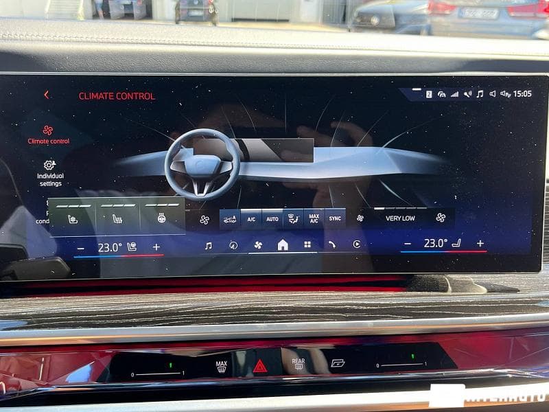 2023 BMW 750e XDrive — Miniatură 17