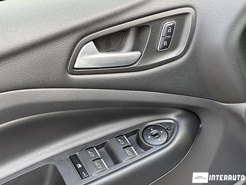 2016 Ford Kuga — Miniatură 16