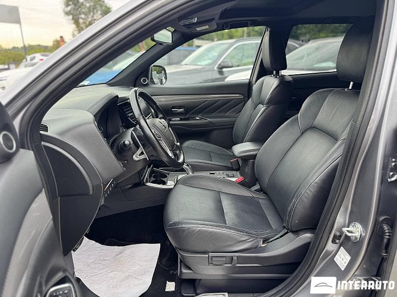 2018 Mitsubishi Outlander — Miniatură 5