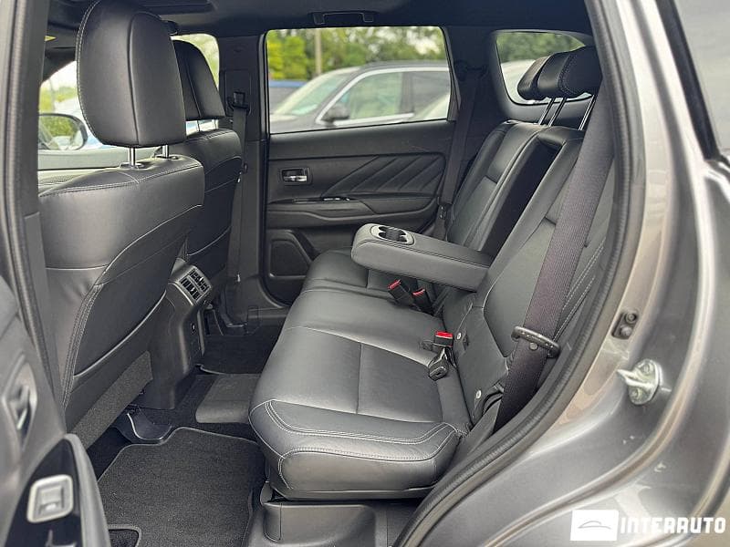2018 Mitsubishi Outlander — Miniatură 14