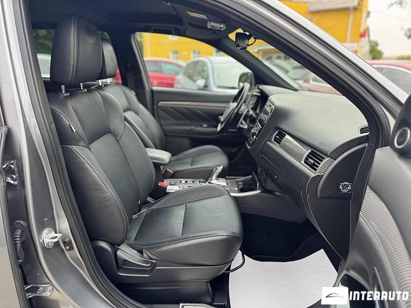 2018 Mitsubishi Outlander — Miniatură 17