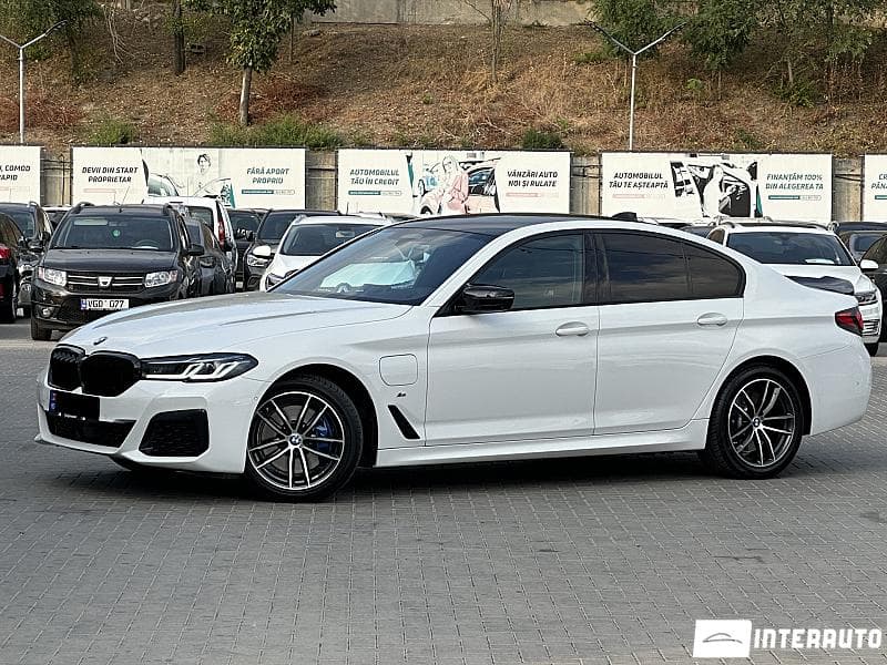 2021 BMW 530e — Miniatură 2