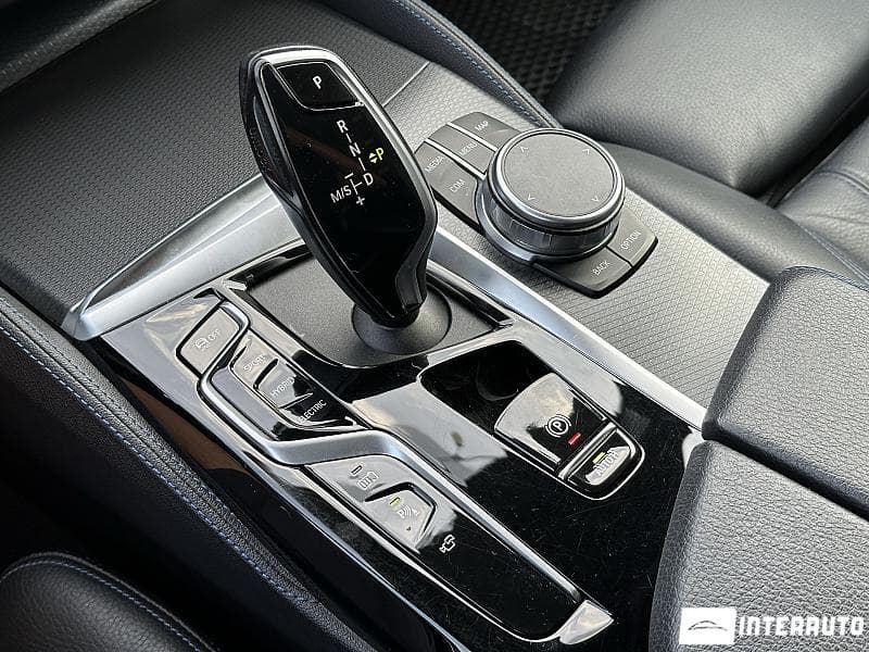 2021 BMW 530e — Miniatură 18