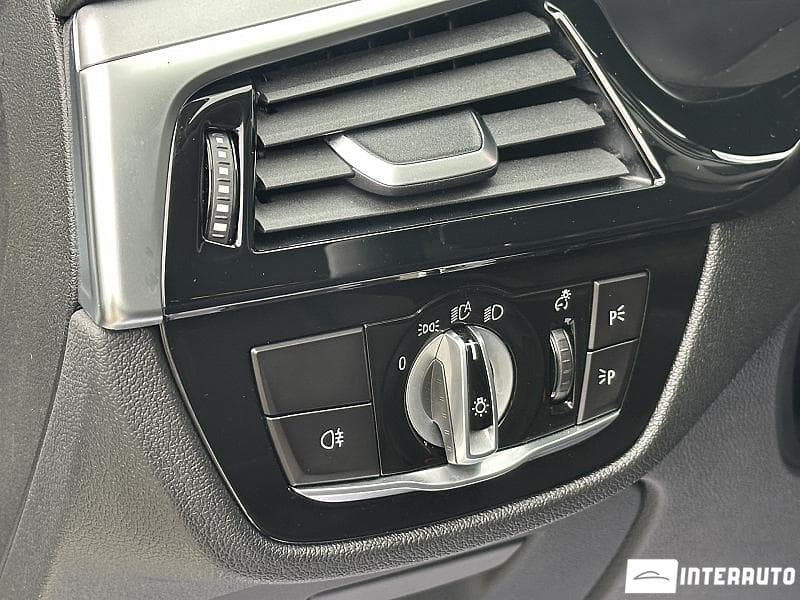 2021 BMW 530e — Miniatură 15