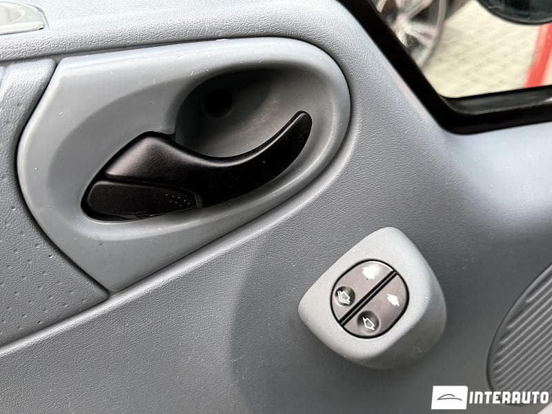 2011 Ford Transit — Miniatură 10