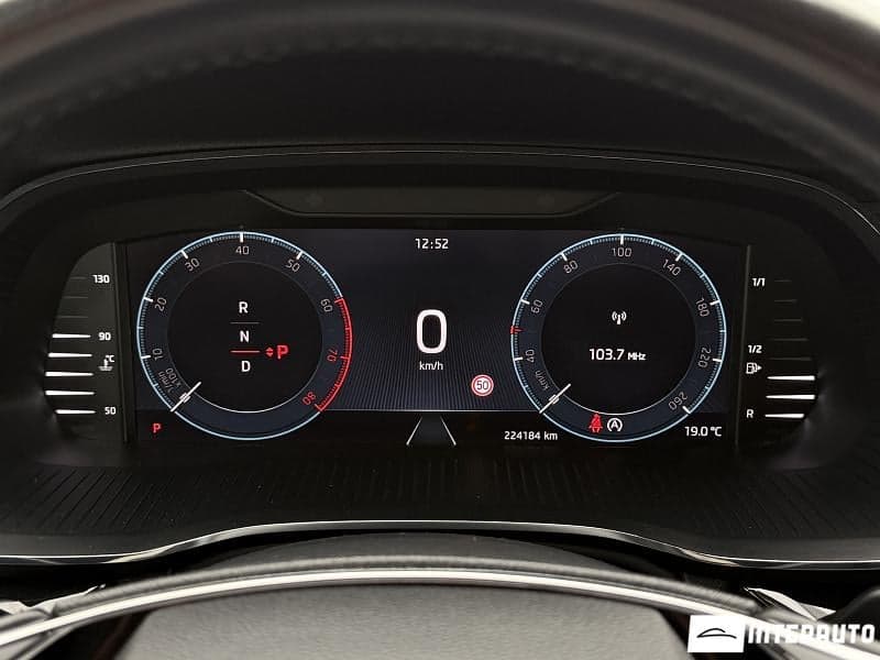 2021 Skoda Octavia — Miniatură 14