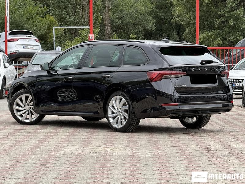 2021 Skoda Octavia — Miniatură 3