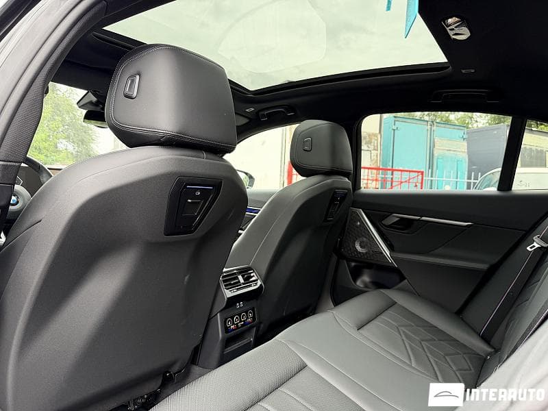 2025 BMW 540 — Miniatură 7