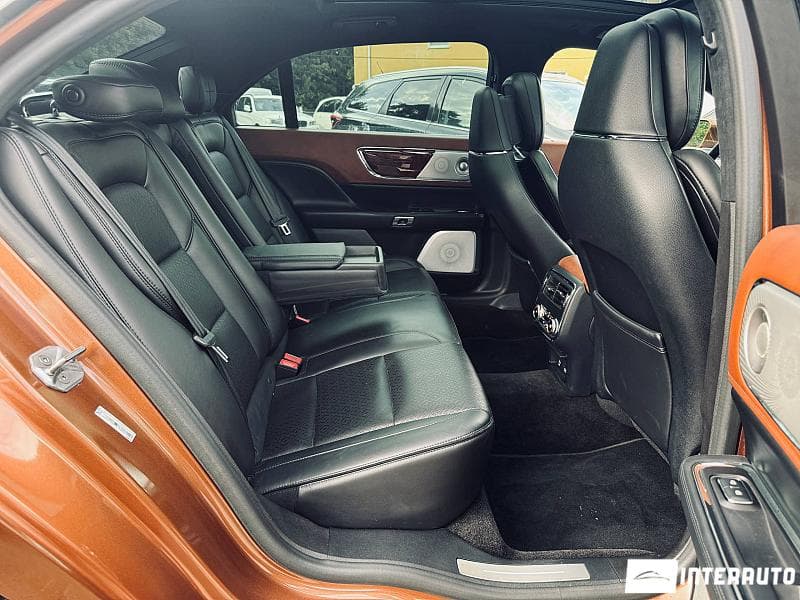 2018 Lincoln Continental — Miniatură 15