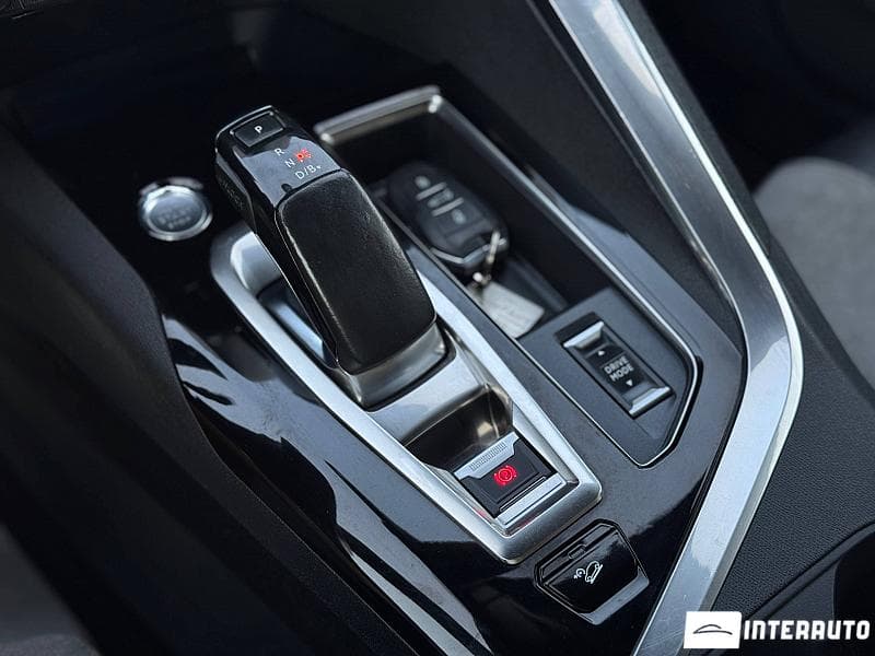 2020 Peugeot 3008 — Miniatură 12