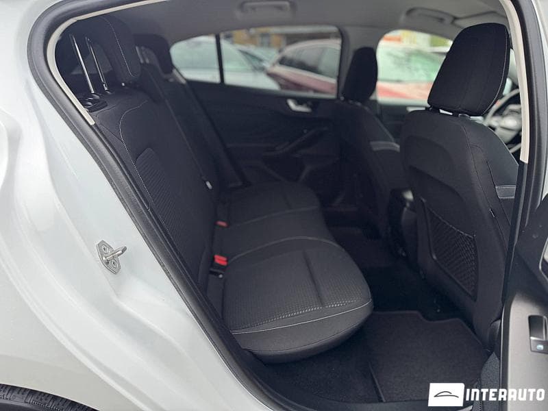 2018 Ford Focus — Miniatură 14