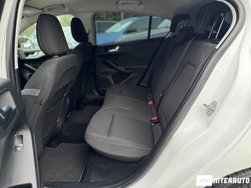 2018 Ford Focus — Miniatură 13