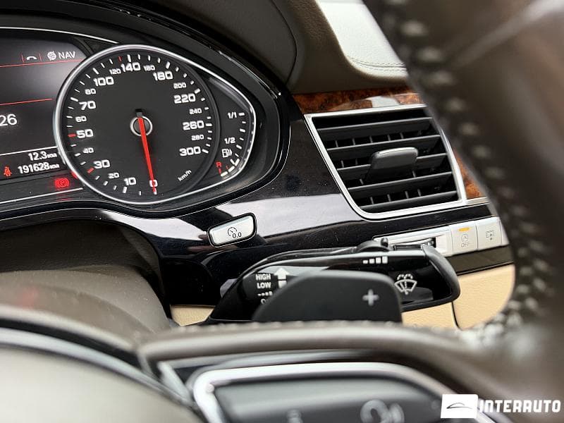 Audi A8 2017 — Миниатюра 16