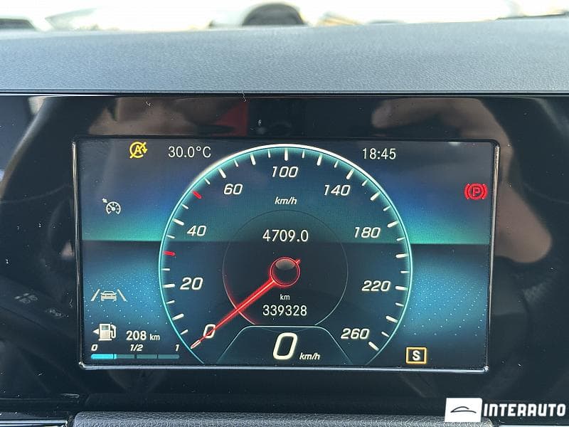 2019 Mercedes B 180 — Miniatură 8