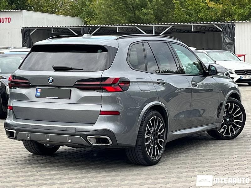 BMW X5 4.0D 2024 — Миниатюра 2