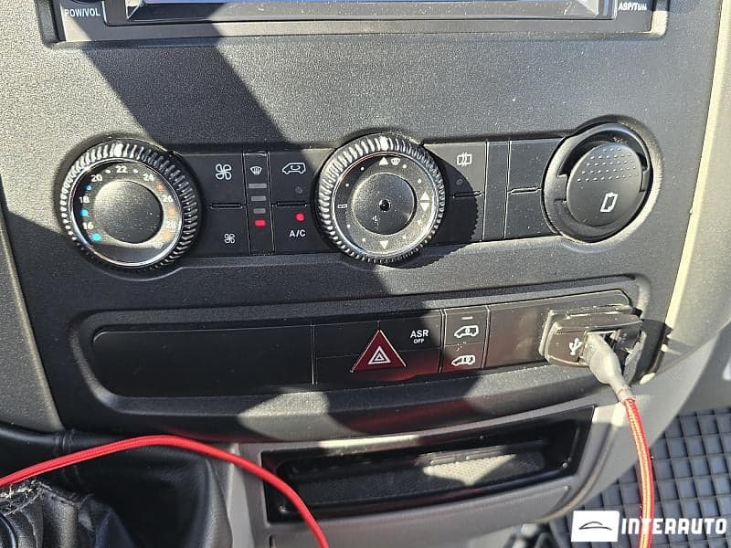 Mercedes Sprinter 2013 — Миниатюра 8
