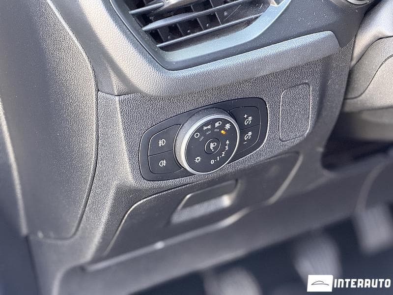 2018 Ford Focus — Miniatură 9