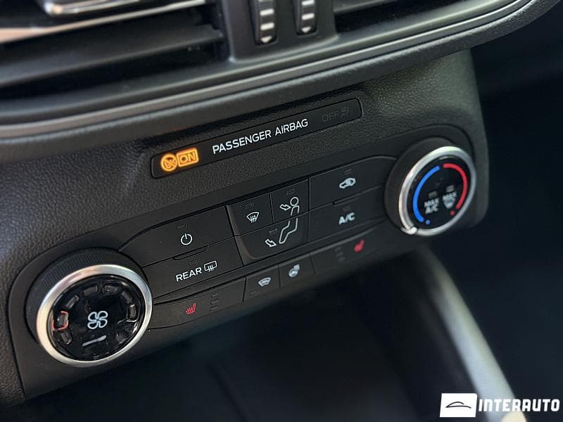 2018 Ford Focus — Miniatură 13