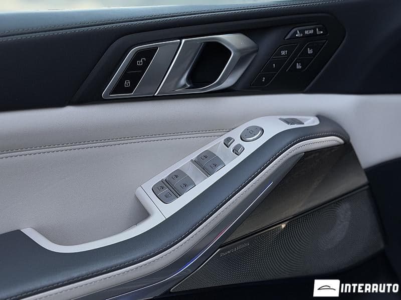 2023 BMW X7 4.0i — Miniatură 11