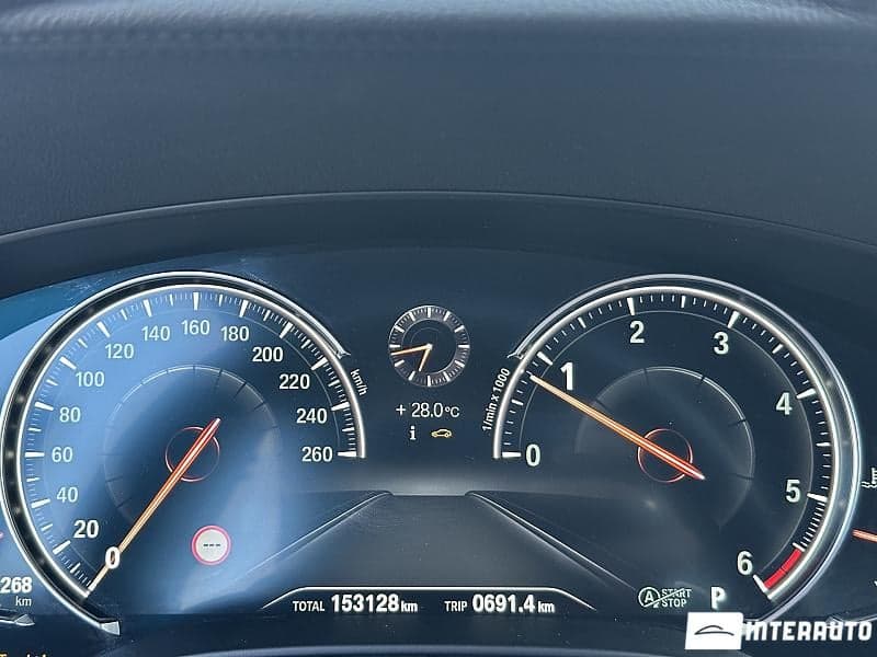 BMW 520 2017 — Миниатюра 8