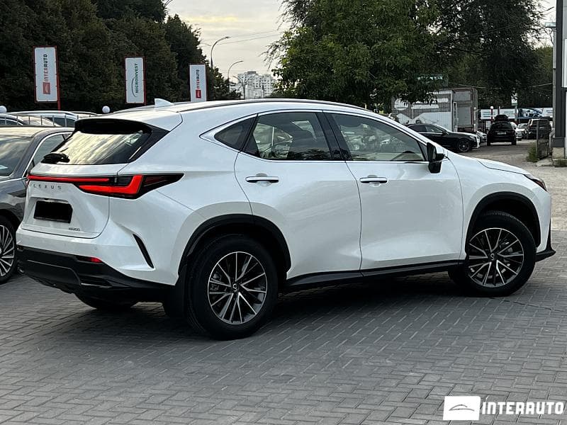 2025 Lexus NX 200 — Miniatură 3