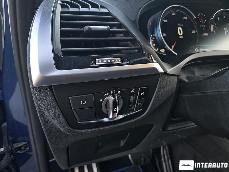 2018 BMW X3 3.0i — Miniatură 11