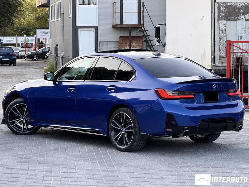 BMW 330E 2022 — Миниатюра 2