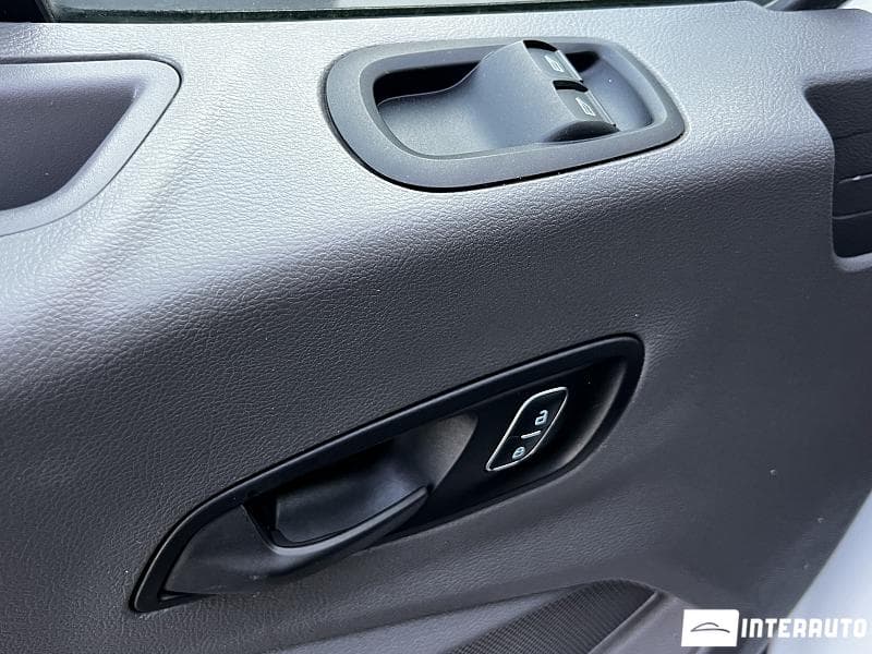 2021 Ford Transit — Miniatură 13