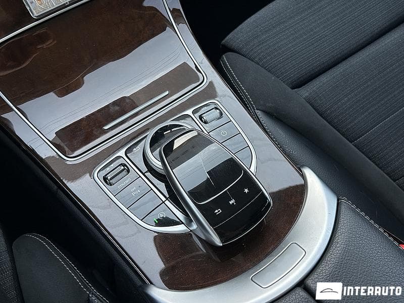 2017 Mercedes C 200 — Miniatură 12