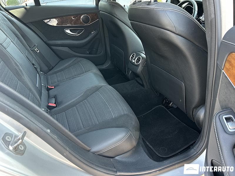 2017 Mercedes C 200 — Miniatură 15