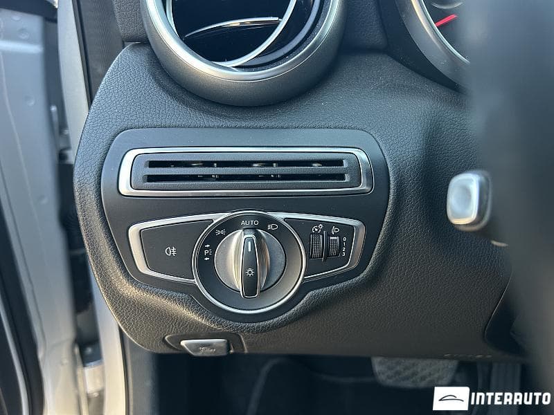 2017 Mercedes C 200 — Miniatură 8