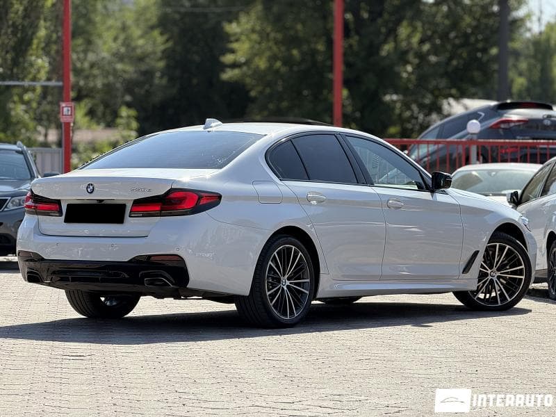 2021 BMW 530e — Miniatură 2