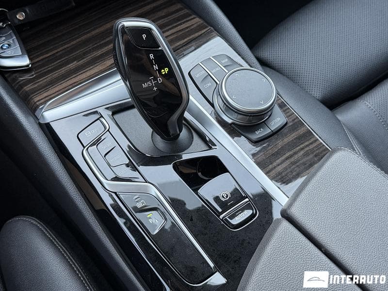 2021 BMW 530e — Miniatură 16