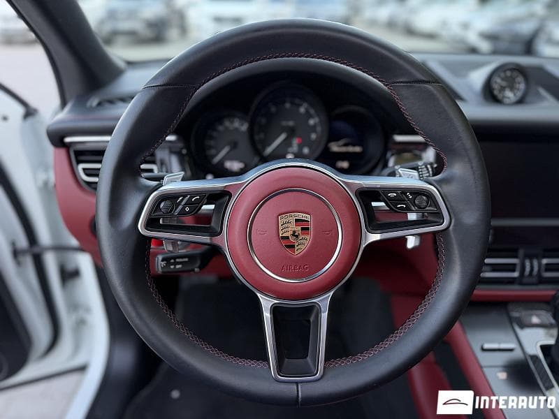 2022 Porsche Macan — Miniatură 10
