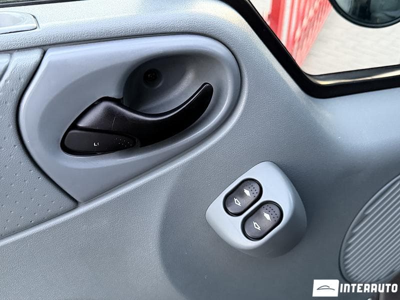 2010 Ford Transit — Miniatură 12