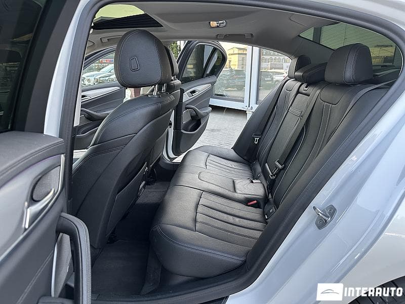2020 BMW 530e — Miniatură 16