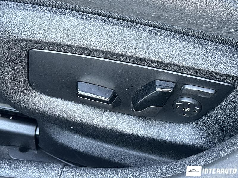 2020 BMW 530e — Miniatură 19