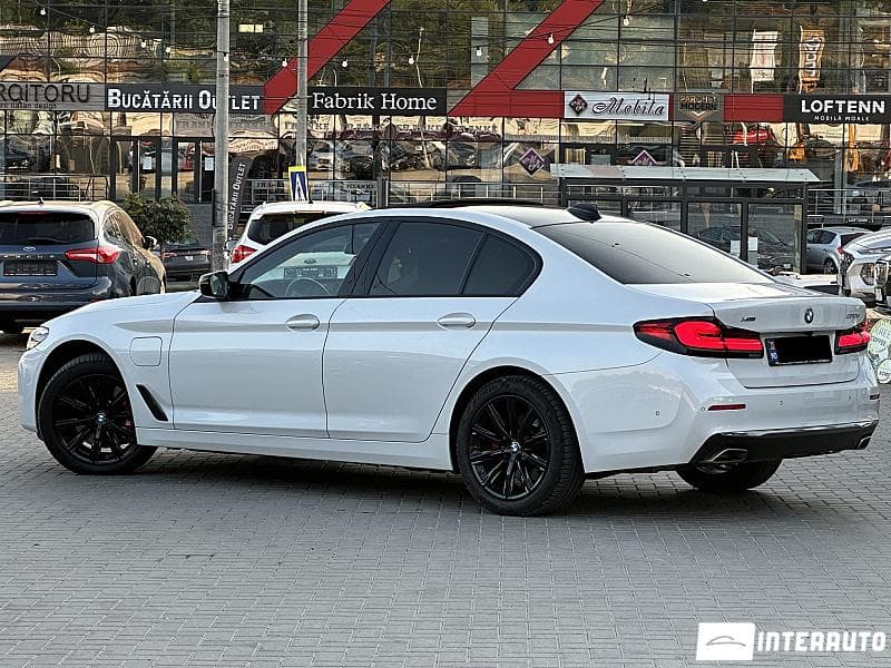 2020 BMW 530e — Miniatură 4