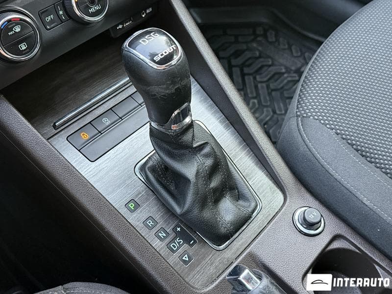 2015 Skoda Octavia Scout — Miniatură 14
