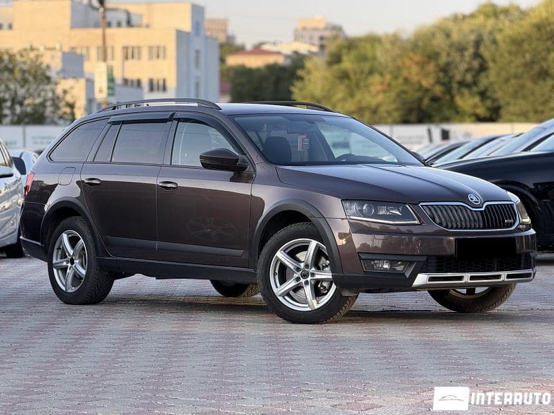 2015 Skoda Octavia Scout — Miniatură 4