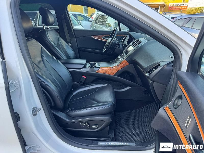 2019 Lincoln Nautilus — Miniatură 16