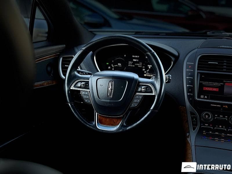 2019 Lincoln Nautilus — Miniatură 7