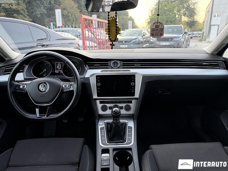 2018 Volkswagen Passat — Miniatură 8