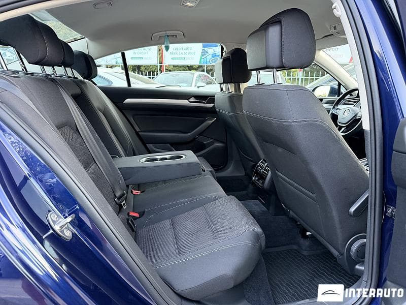 2018 Volkswagen Passat — Miniatură 15