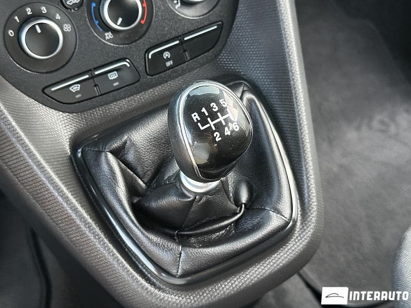 2018 Ford Tourneo Connect — Miniatură 14