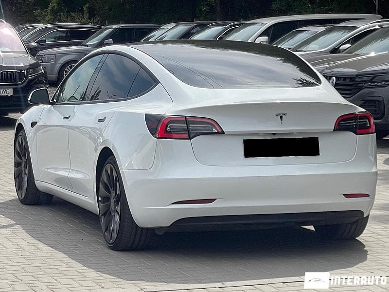 2022 Tesla Model 3 — Miniatură 4
