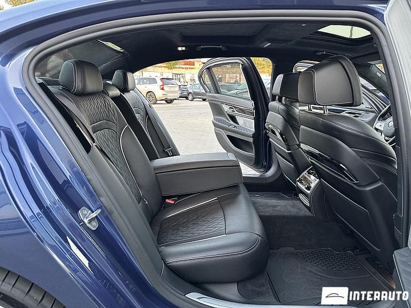 2019 BMW 750 — Miniatură 17