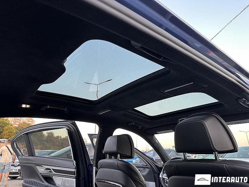 2019 BMW 750 — Miniatură 15